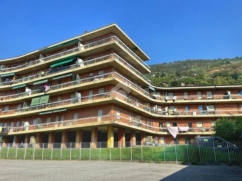 Bilocale via Parigi 33, Centro, Aosta