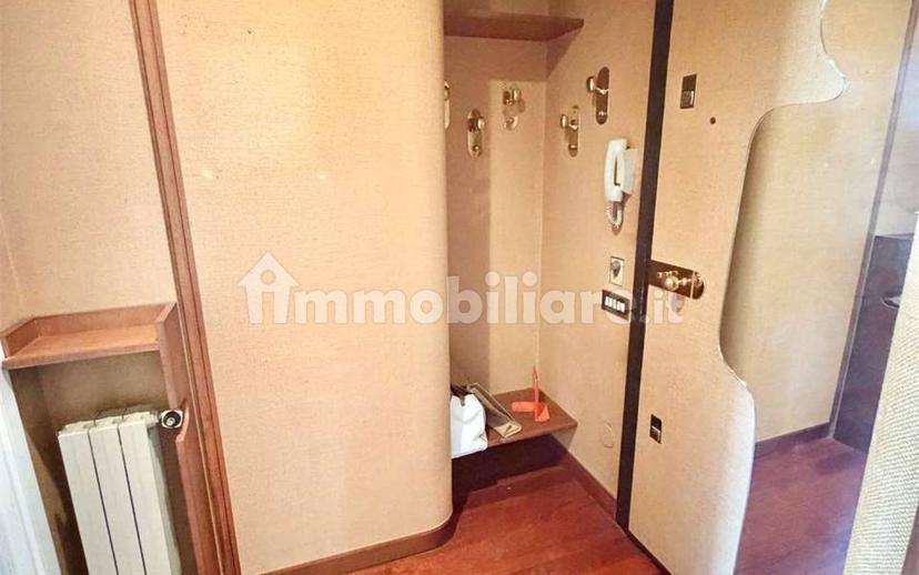 Bilocale Esclusivo bilocale con ascensore, vista sui tetti, Centro Storico, Imola — foto 18 di 38