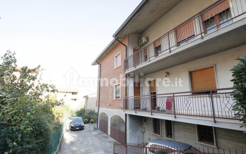 Appartamento via Poiano 18, Poiano, Verona