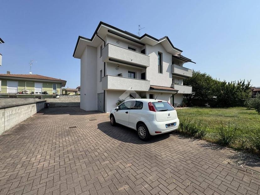 Bilocale Strada privata papa giovanni paolo ii 8, Cameri — foto 8 di 35