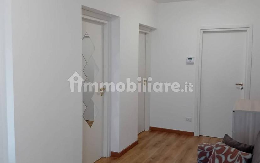 Trilocale via Alfredo Piatti, Centro, Mozzo — foto 2 di 12