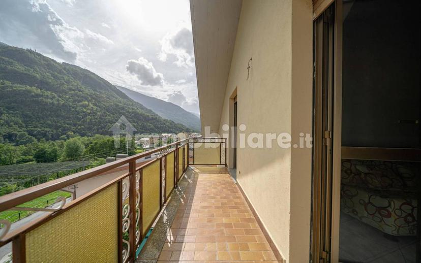 Trilocale Strada Statale 38, 59, Centro, Chiuro