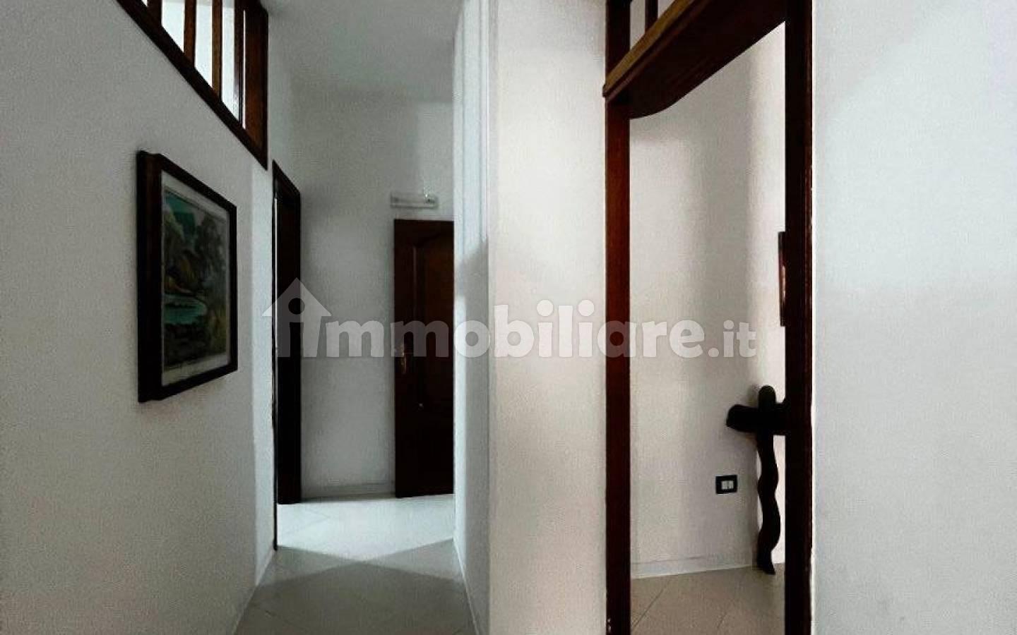 Trilocale viale Claris, Pinetamare, Castel Volturno