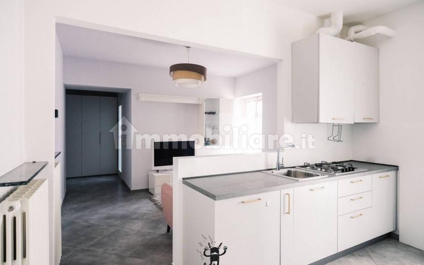 Trilocale ottimo stato, primo piano, Centro, Alzano Lombardo — foto 34 di 37