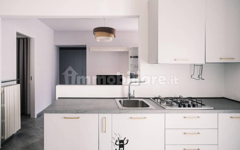 Trilocale ottimo stato, primo piano, Centro, Alzano Lombardo — foto 10 di 37
