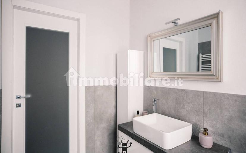 Trilocale ottimo stato, primo piano, Centro, Alzano Lombardo