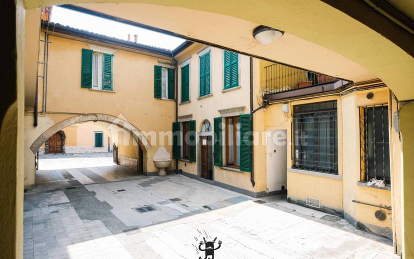 Trilocale ottimo stato, primo piano, Centro, Alzano Lombardo — foto 37 di 37