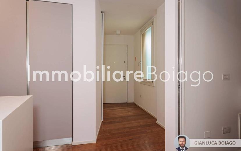 Attico piazza San Francesco 1, Piazza del Grano - Burchiellati, Treviso — foto 21 di 44