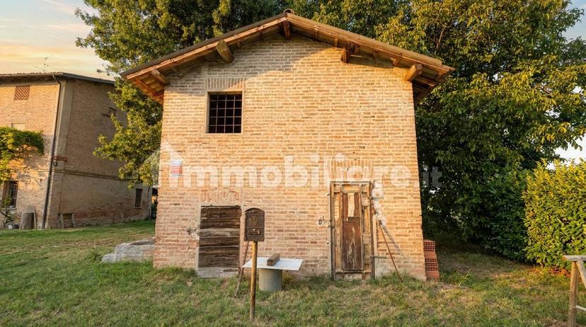Villa plurifamiliare Strada Fossa Monda Nord, Torrazzi, Modena