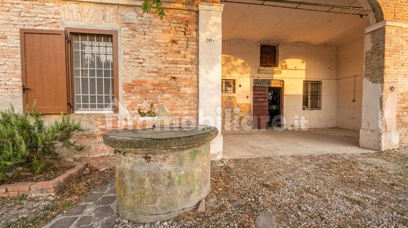 Villa plurifamiliare Strada Fossa Monda Nord, Torrazzi, Modena — foto 2 di 39