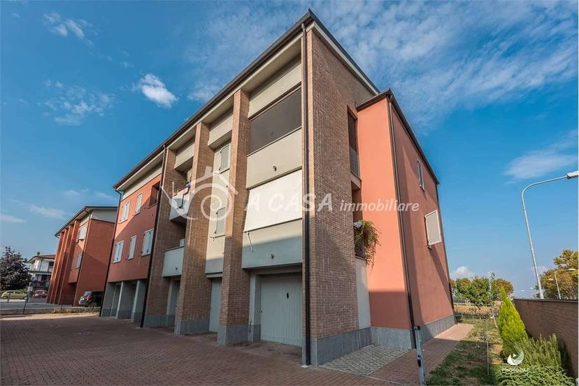 Appartamento via pace , 29, Centro, Medesano — foto 18 di 20