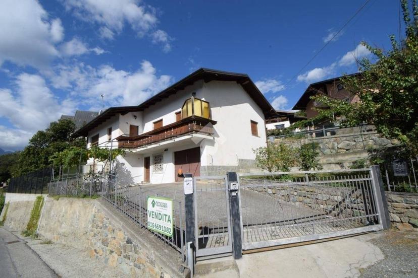 Trilocale Strada Conoz 27, Centro, Chatillon — foto 22 di 28