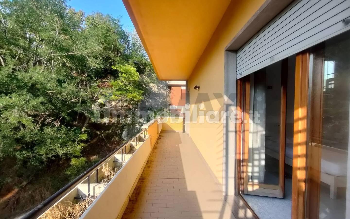Stanza in affitto in appartamento Villa Comunale, L'Aquila
