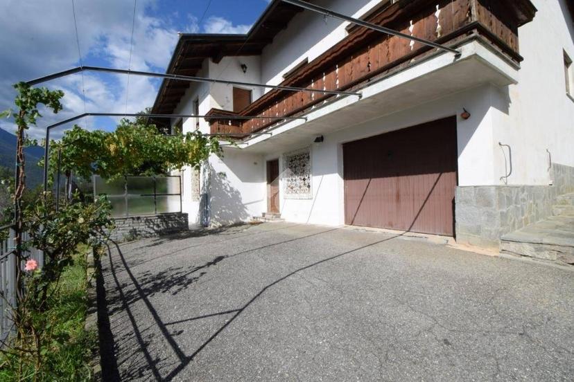 Trilocale Strada Conoz 27, Centro, Chatillon — foto 2 di 28