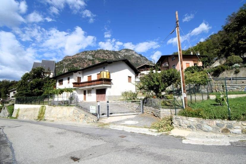 Trilocale Strada Conoz 27, Centro, Chatillon — foto 27 di 28