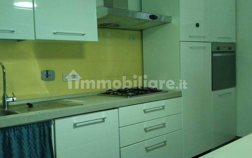 Appartamento buono stato, secondo piano, Centro Storico, La Spezia