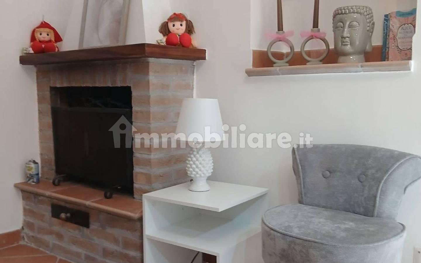 Bilocale via Cordonata 73, Centro, Piglio