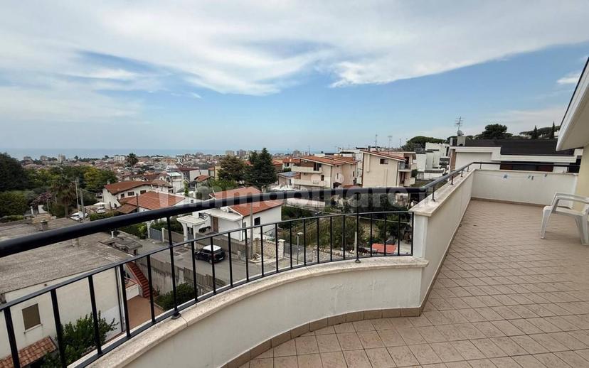 Appartamento via Niccolò Tommaseo, Montesilvano Colle, Montesilvano — foto 3 di 39