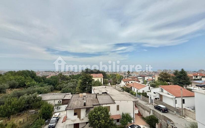 Appartamento via Niccolò Tommaseo, Montesilvano Colle, Montesilvano — foto 20 di 39