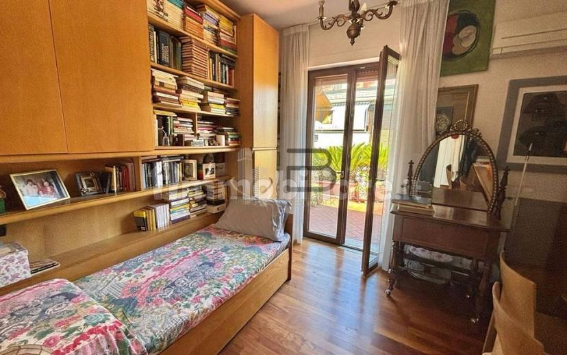 Attico via Benedetto Cairoli, Marina di Carrara, Carrara — foto 49 di 57