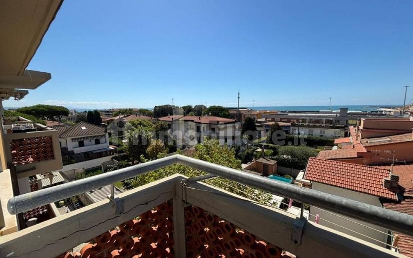 Attico via Benedetto Cairoli, Marina di Carrara, Carrara — foto 14 di 57