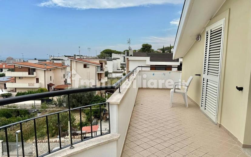 Appartamento via Niccolò Tommaseo, Montesilvano Colle, Montesilvano — foto 4 di 39