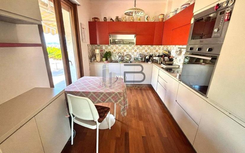 Attico via Benedetto Cairoli, Marina di Carrara, Carrara — foto 7 di 57
