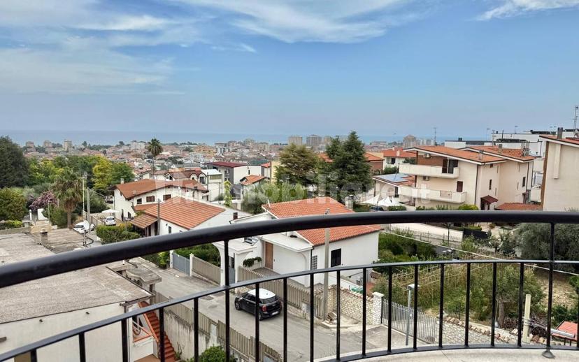 Appartamento via Niccolò Tommaseo, Montesilvano Colle, Montesilvano — foto 9 di 39