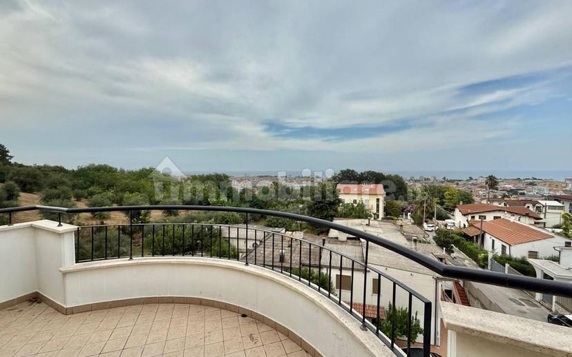 Appartamento via Niccolò Tommaseo, Montesilvano Colle, Montesilvano — foto 35 di 39