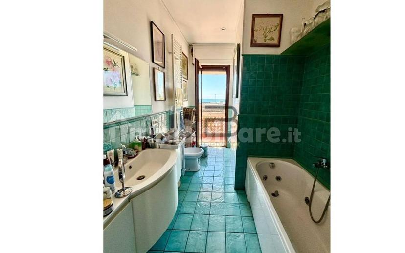 Attico via Benedetto Cairoli, Marina di Carrara, Carrara — foto 35 di 57