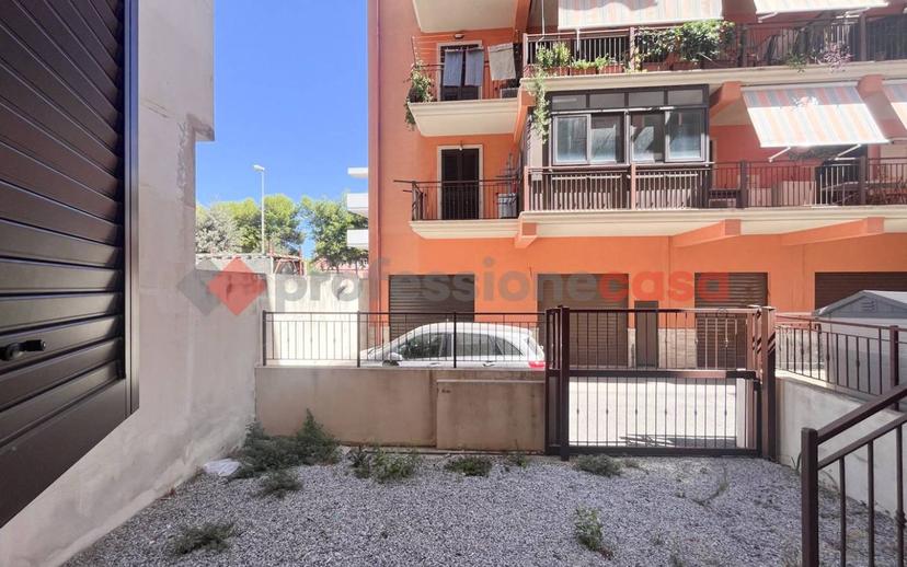 Trilocale via Piaggia, 9, Centro, Milazzo — foto 10 di 38