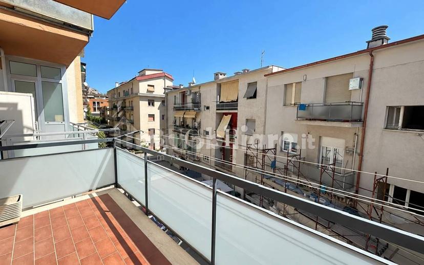 Appartamento buono stato, primo piano, Regione, Ancona — foto 7 di 14