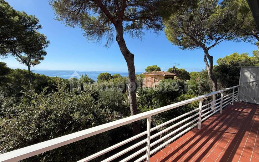 Villa unifamiliare via dei Ginepri, Quercianella, Livorno — foto 4 di 36