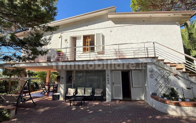 Villa unifamiliare via dei Ginepri, Quercianella, Livorno — foto 17 di 36