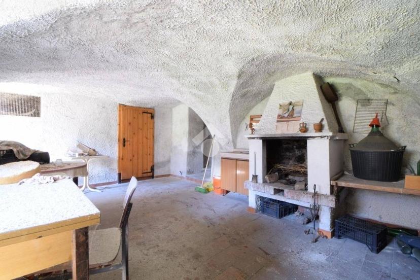 Rustico Località Perral, Montjovet — foto 11 di 17