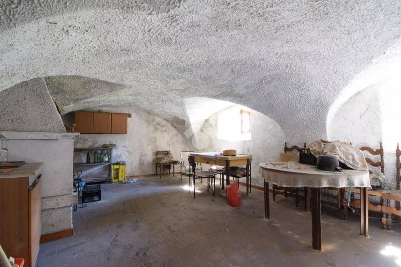 Rustico Località Perral, Montjovet — foto 3 di 17