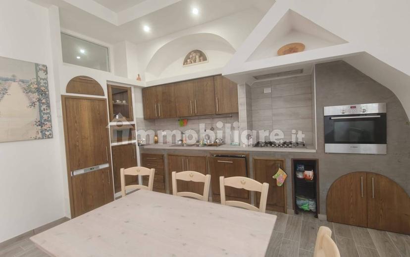 Trilocale Costa Masciarelli 41, Villa Comunale, L'Aquila — foto 2 di 22