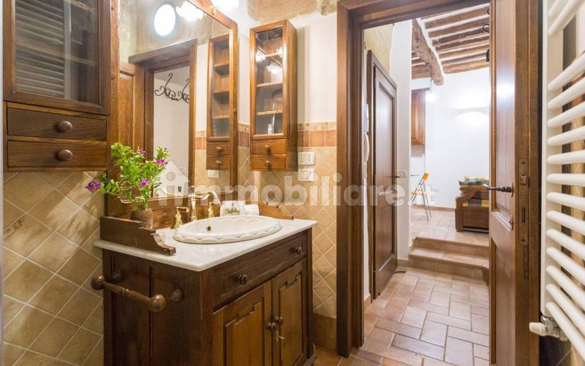 Bilocale ottimo stato, primo piano, Centro, Spello