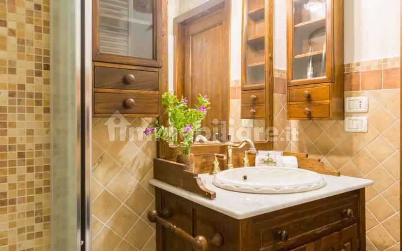 Bilocale ottimo stato, primo piano, Centro, Spello — foto 8 di 21