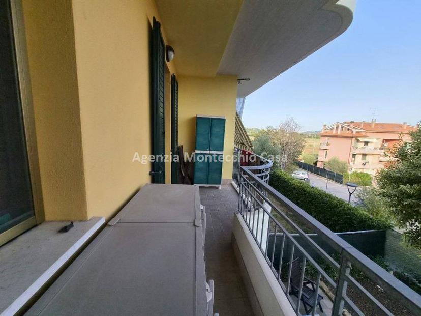 Quadrilocale Strada Santa Barbara, Tavullia — foto 3 di 24