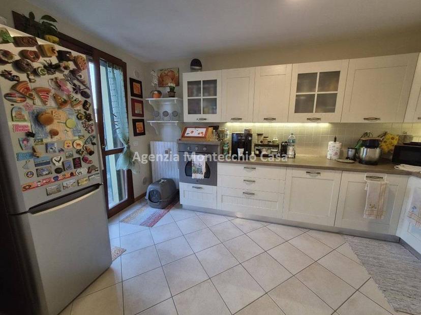 Quadrilocale Strada Santa Barbara, Tavullia — foto 18 di 24
