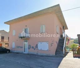 Appartamento frazione Moscosi 11, Cingoli