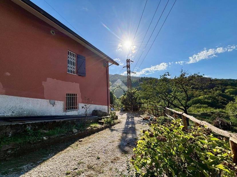 Villa unifamiliare via Bachelet 12, Sant'Olcese — foto 5 di 44