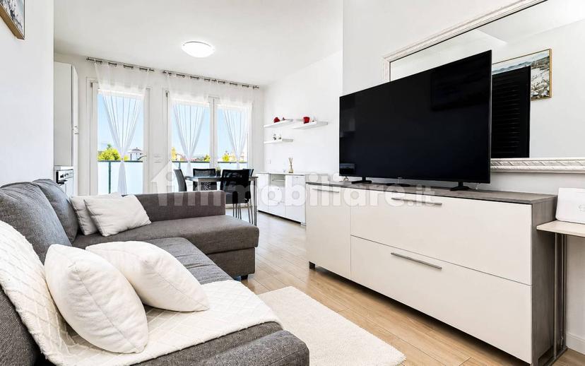 Trilocale ottimo stato, quarto piano, Bonaria, Cagliari