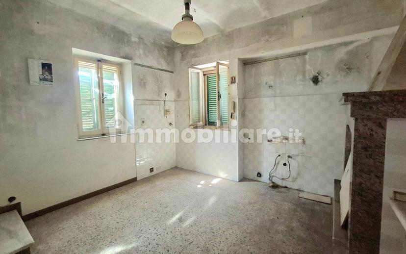 Casa colonica via Antonio Gramsci-Castiglione, Castiglione Della Valle, Marsciano — foto 26 di 33