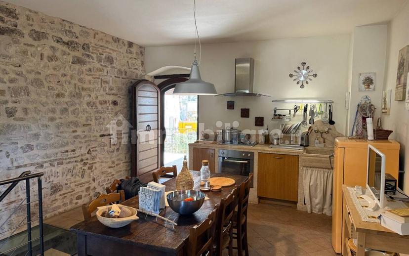 Terratetto unifamiliare 160 m², ottimo stato, Centro, Scheggino — foto 19 di 39