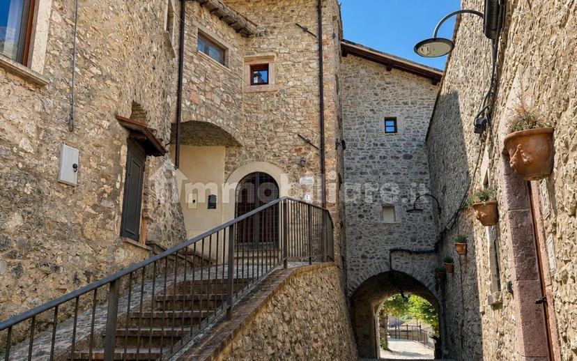 Terratetto unifamiliare 160 m², ottimo stato, Centro, Scheggino — foto 28 di 39
