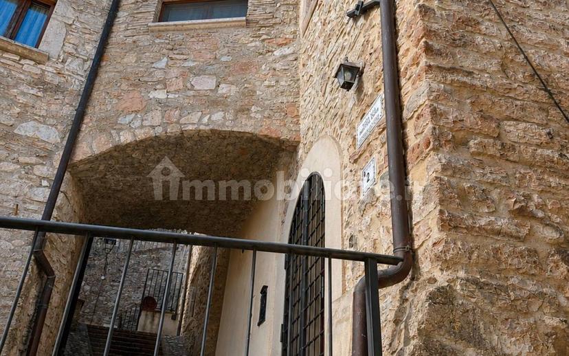 Terratetto unifamiliare 160 m², ottimo stato, Centro, Scheggino — foto 5 di 39