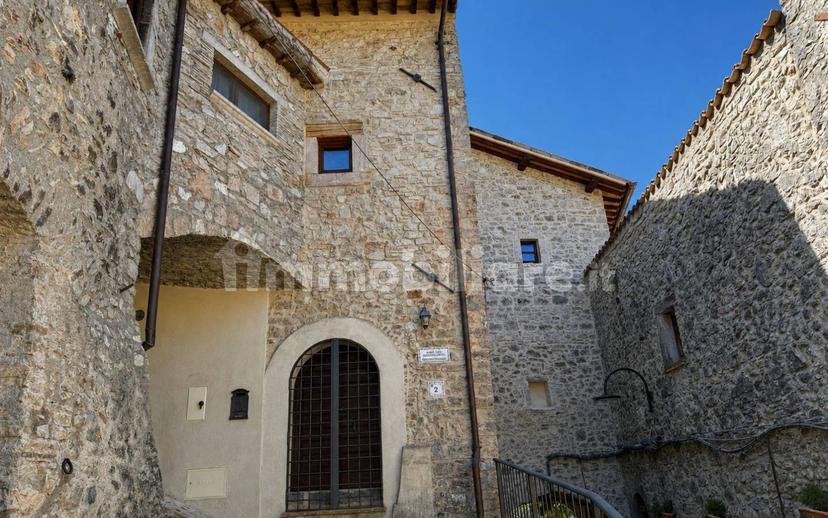 Terratetto unifamiliare 160 m², ottimo stato, Centro, Scheggino — foto 17 di 39
