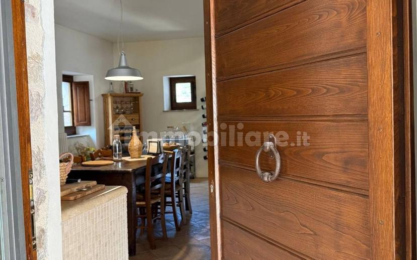 Terratetto unifamiliare 160 m², ottimo stato, Centro, Scheggino — foto 38 di 39